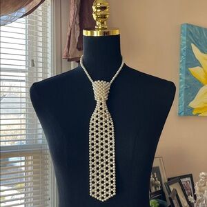 Vintage Faux Pearl Tie Necklace